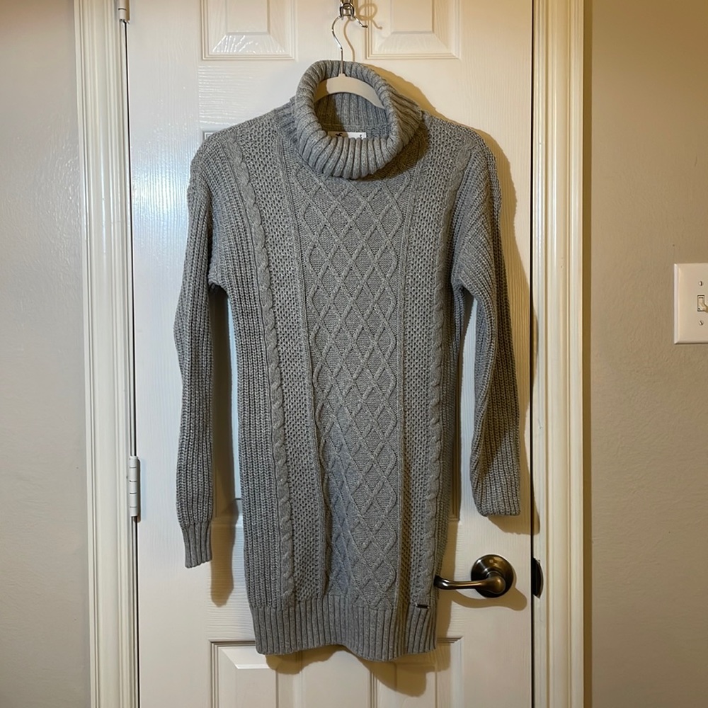Hollister Gray Sweater